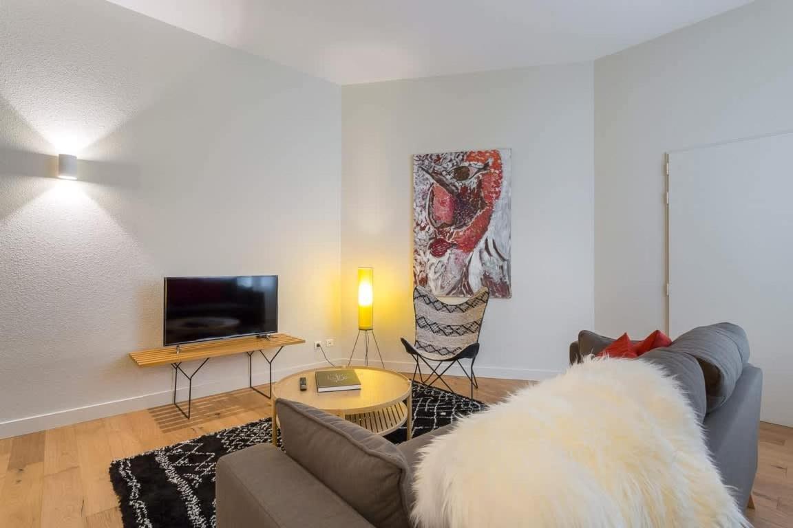 Arbre Sec - T2 - Meuble Tres Calme Apartment Lyon Luaran gambar